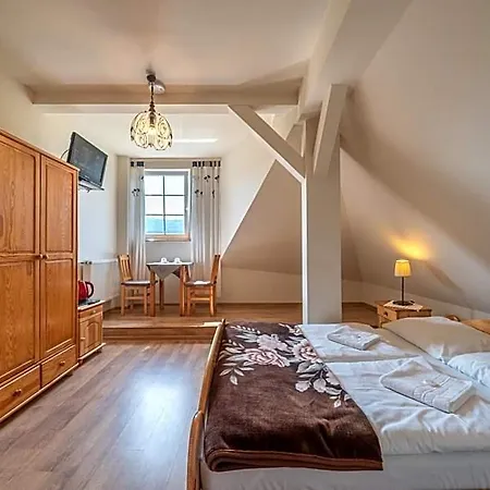 Bed & Breakfast Jeleni Rog 3*