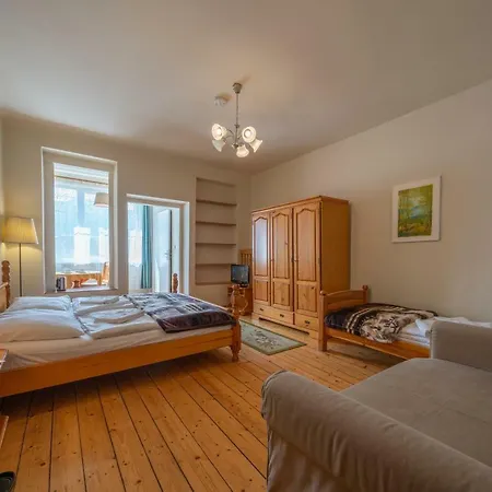 Jeleni Rog Готель типу 