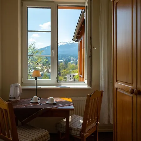 Jeleni Rog Готель типу 